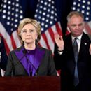 Vysokopostavení ľudia vo Washingtone konšpirovali v prospech Clintonovej
