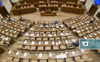 V parlamente rozhodnú o predčasných voľbách, interrupciách aj o osude Matečnej