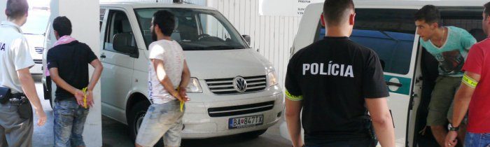Tisícky migrantov na Slovensko neprídu, reaguje polícia na text šíriaci sa na sociálnych sieťach