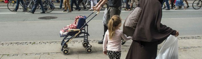Dánsky parlament zakázal nosenie buriek