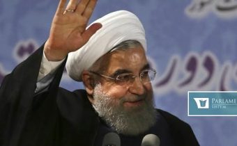 Irán je stále ochotný viesť jadrové rozhovory, ak USA zrušia sankcie, tvrdí Rúhání