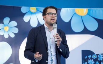 Vůdce Švédských demokratů: Masová migrace „zničila“ Švédsko