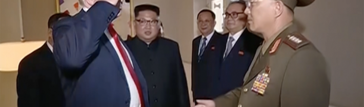 VIDEO: Trump čelí kritice, že salutoval severokorejskému generálovi