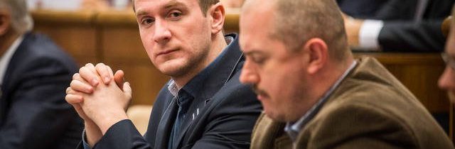 Slovensko nepatrí Dankovi. Nedopustíme, aby ho celé zničil. Kotlebovci reagujú na iniciatívu šéfa SNS, ktorý chce prijať opatrenia na zrušenie ĽSNS