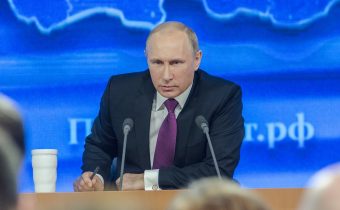 Putin na tvrdo o hluboké krizi v USA