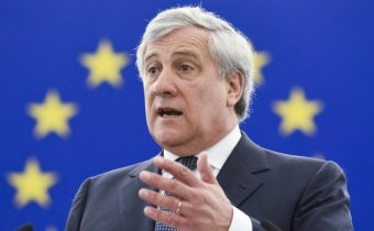 Rozdeľuj a panuj: Šéf Európskeho parlamentu tvrdí, že v migračnej otázke sú najväčším nepriateľom Talianska krajiny V4