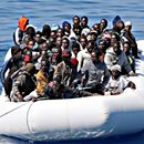 Marocké námorníctvo strieľalo na loď s migrantmi