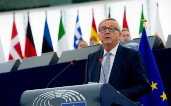 Juncker: Svet potrebuje silnú, jednohlasnú a solidárnu EÚ