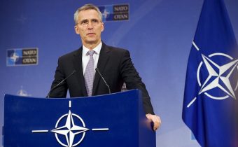 Stoltenberg: Krajiny NATO v Srbsku zabíjali civilistov preto, aby zachránili životy civilistov