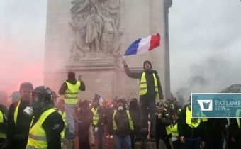 Francúzsko: Ľudia z dedín trpia, už toho majú dosť. Nové informácie, prečo je Macron v koncoch. A silné VIDEO