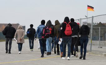 V nemeckom zariadení na odsun migrantov zdemolovali žiadatelia o azyl na Štedrý deň majetok za stotisíc eur