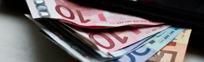 Zadlženie slovenských domácností rastie najprudším tempom v EÚ