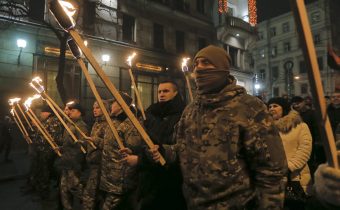 VIDEO: V Kyjevě byl zahájen pochod s pochodněmi na počest Bandery
