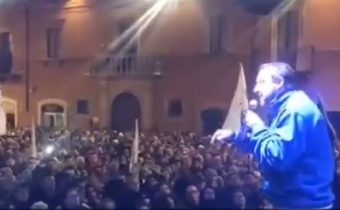 Salvini: necúvnem ani o milimeter