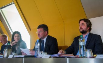 Vojna slov medzi poslancom Blahom a Lajčákovým rezortom: Smerák tvrdí, že ministerstvo zahraničia sa zalieča liberálnej kaviarni