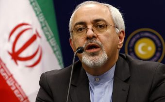 Iránsky minister zahraničia: Kdekoľvek zasiahnu USA, nasleduje chaos, represie a nespokojnosť