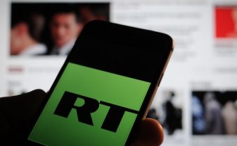 Facebook zablokoval niekoľko stránok ruskej televízie RT