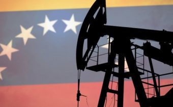 Venezuelský opoziční lídr chce otevřít ropný sektor zahraničním firmám