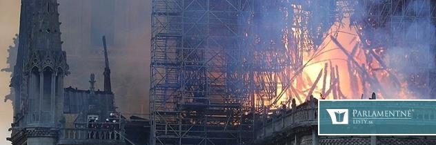 VIDEO a FOTO: Kolosálna škoda! Notre-Dame je v plameňoch, horí jedna z hlavných veží, oheň ničí aj interiér