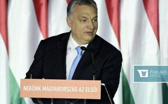 Orbánov Fidesz: Toto je pomsta za to, že Maďarsko zastavilo migráciu