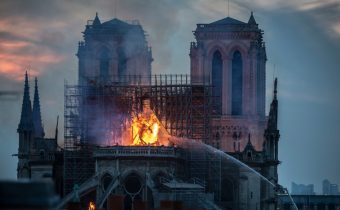 Zásadné vyjadrenie firmy, ktorá renovovala strechu Notre-Dame