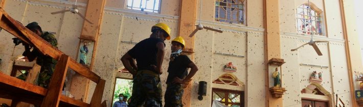 Drsné Velikonoce: po požáru Notre-Dame explodovaly kostely a hotely na Srí Lance, zemřelo na 300 lidí. Za útoky stojí islamisté