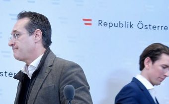 Ministri rakúskej vlády z pravicovej FPÖ odstúpia