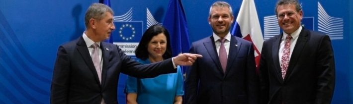 Babiš odmieta, že by V4 navrhovala Šefčoviča na nejakú pozíciu v EÚ