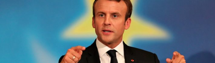 Macron si neželá, aby sa Rusko vzdalo členstva v Rade Európy