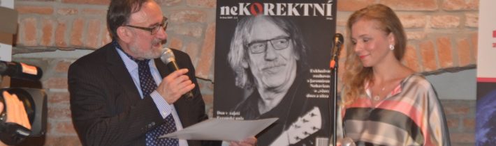 Ceny za nezávislou žurnalistiku: Režisér Dvořák chystá nový film o Srebrenici, moderátorka Kociánová zavzpomínala na moment, kdy ji vyhodili z Českého rozhlasu, protože se jí „po mnoha letech v médiích vyrazil názor“