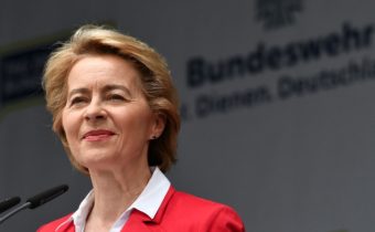 Šéfkou Európskej komisie by mala byť nemecká ministerka obrany Ursula von der Leyenová