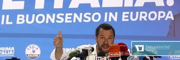 Salvini si mädlí ruky. Schválili "bič" na lode s migrantmi. Kapitáni, pozor!