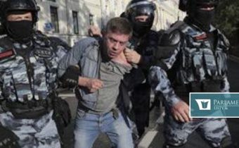 Rusko ponúkne Číne pomoc v pátraní po aktéroch protestov v Moskve a Hongkongu