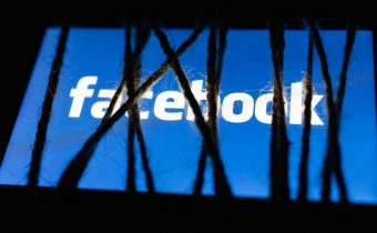 Facebook pôjde pred súd za cenzúru