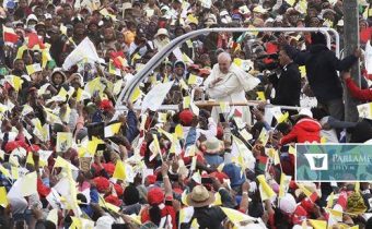 Najväčšie verejné zhromaždenie v histórii Madagaskaru? Pápež tam bol naposledy pre 30 rokmi
