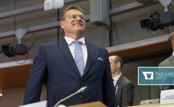 Šefčovič ´grilovanie´ v europarlamente zvládol. Tu sú reakcie na jeho úspech