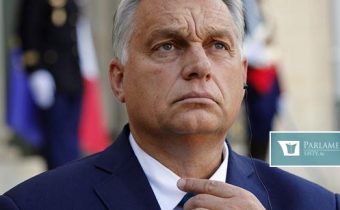 Maďarský vládny blok Fidesz-KDNP si udržiava náskok