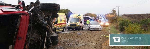 Veľký zármutok, hlboký smútok, obrovská tragédia… Ministri vyjadrujú ľútosť nad dopravnou nehodou