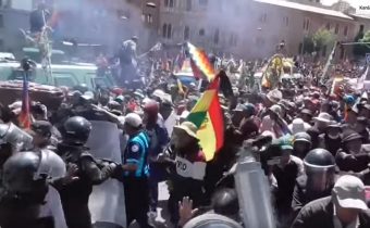 „Svoboda a demokracie“ přinesla Bolívii za pouhé dva dny smrt a destrukci