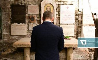 VIDEO Pellegrini bol pri hrobe svätého Cyrila. Dnes ho na osobnej audiencii prijme pápež