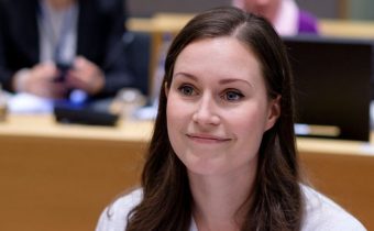 Fínsko má najmladšiu premiérku – iba 34-ročnú Sannu Marinovú
