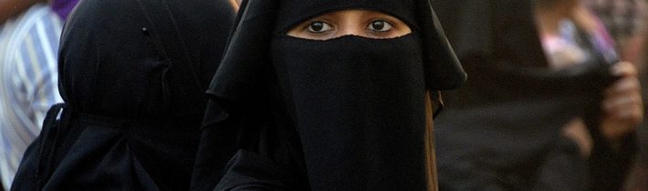 Británie: Muslimská populace se do 30 let ztrojnásobí
