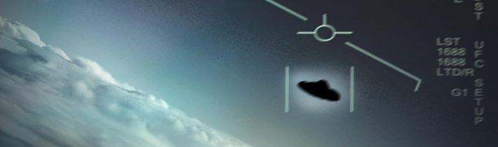 VIDEO: Pentagon oficiálně uvolnil 3 videa amerického námořnictva zachycující letící UFO, která potvrzují pokračující existenci programu Majestic 12 a postupné přípravy veřejného mínění na kontakt s jinou civilizací před tím, než budou znovu obnoveny lety na Měsíc a k Marsu! Piloti na záznamech hlásí celé letecké formace UFO popírající gravitační a setrvační síly působící na hmotná tělesa! Pentagon přiznal pravost u prvního videa až po 16 letech, u dalších dvou po 5 letech po jejich uniknutí na veřejnost! Neznámé stroje popírají fyzikální zákony, nezanechávají tepelnou stopu, nepoužívají reaktivní pohony, nevydávají zvuk a zrychlují způsobem, že popírají Newtonovy zákony!