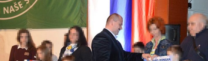 Ne, to není vtip! na Slovensku nesmíte přijmout odměnu či mzdu ve výši 40.180 korun, musíte ji odevzdat soudcům, jinak vás čeká 8 let vězení!