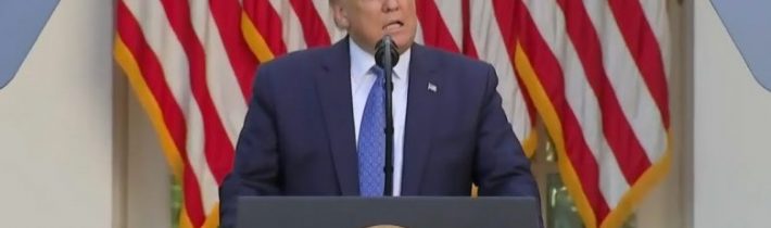 AE NEWS: Donald Trump pohrozil rozmístěním armády ve všech státech demokratických guvernérů, pokud okamžitě a tvrdě nezakročí a nezačnou chránit životy a majetky občanů! Stanice CNN začala řvát, že Trump chce vojensky uchopit moc v USA! Stovky tisíc demonstrantů ve Washingtonu D.C. neuposlechly rozkaz k zákazu vycházení po 19. hodině a policie zahájila palbu gumovými projektily na demonstranty, kteří chtěli proniknout do Bílého domu! Trump může vydat rozkaz armádě již dnes v noci, protože začali umírat policisté v několika státech! (VIDEO)TOP INFO 