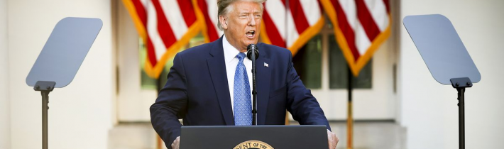 VIDEO: Donald Trump v projevu pohrozil rozmístěním armády ve všech státech demokratických guvernérů, pokud okamžitě a tvrdě nezakročí proti nepokojům a nezačnou chránit životy a majetky občanů! Stanice CNN začala řvát, že Donald Trump chce vojensky uchopit moc v USA! Stovky tisíc demonstrantů ve Washingtonu D.C. neuposlechly rozkaz k zákazu vycházení po 19. hodině a policie zahájila před sídlem prezidenta palbu gumovými projektily na demonstranty, kteří chtěli proniknout do Bílého domu! CNN provokuje demonstranty ve vysílání k odporu proti Trumpovi, ten může vydat rozkaz armádě již dnes v noci, protože začali umírat policisté v několika státech!