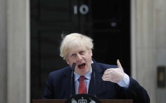 Podľa Johnsona EÚ ohrozuje územnú celistvosť Spojeného kráľovstva