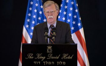 John Bolton: Znovuzvolenie Trumpa je pre Izrael „rizikom“