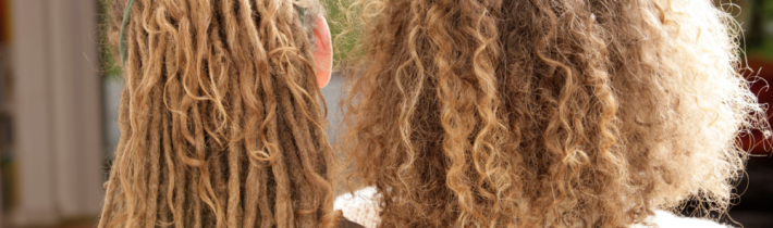 Keď dokonca vlasy porušujú politickú korektnosť