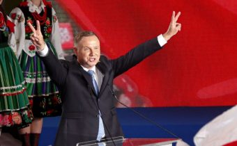 V Poľských prezidentských voľbách prehral Rafal Trzaskowski, Varšavská kaviareň, liberalizmus, LGBT a Brusel. Vyhral Andrzej Duda, Americké základne a budúce sklady amerických jadrových zbraní